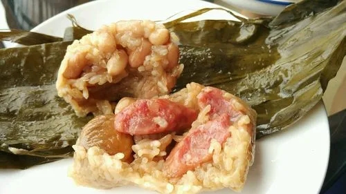 制作香肠肉粽的小技巧：让你的粽子更加美味可口
